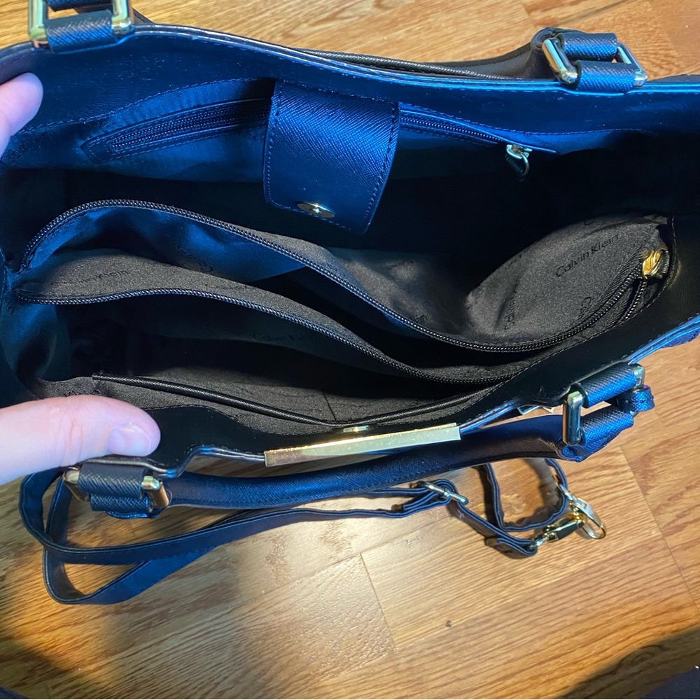 Calvin Klein Purse Black & Floral - Picture 4 of 7
